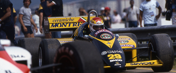 1985_01_BRA_Martini_pitlane_B2