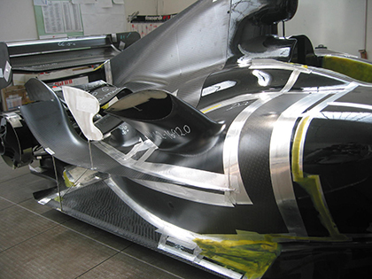 MinardiTeamF1_scocca2